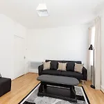 Bright 1Br Flat, East London, 5Min Upton Park Tube