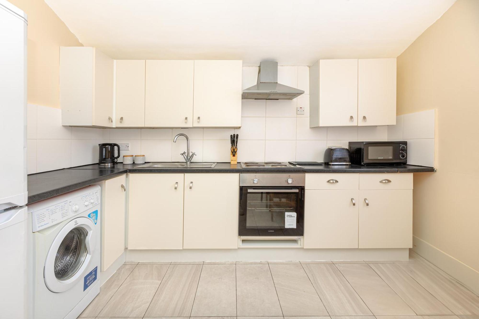 Bright 1br Flat, East London, 5min Upton Park Tube Appartamento