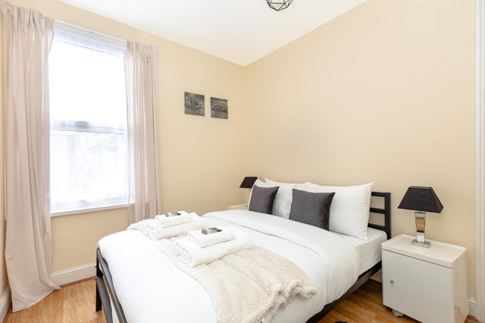Appartamento Bright 1br Flat, East London, 5min Upton Park Tube Londra